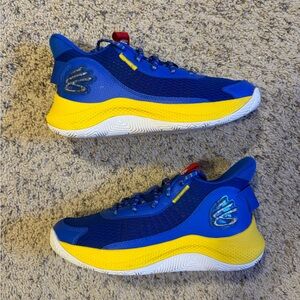 New Curry Blue and Yellow Basketball Shoes Size 8 Men’s